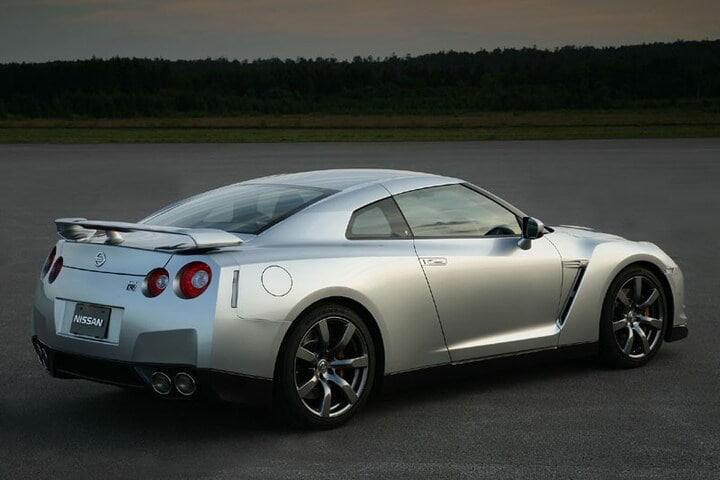 Nissan GT-R