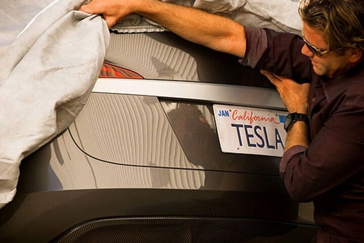 Tesla S