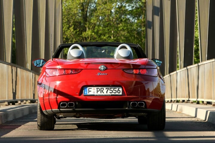 Alfa Romeo Spider