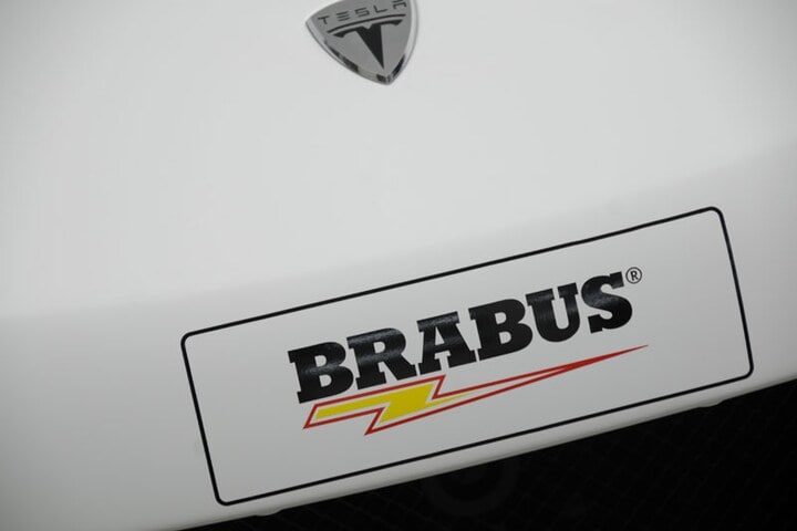 Tesla Roadster Brabus Customization