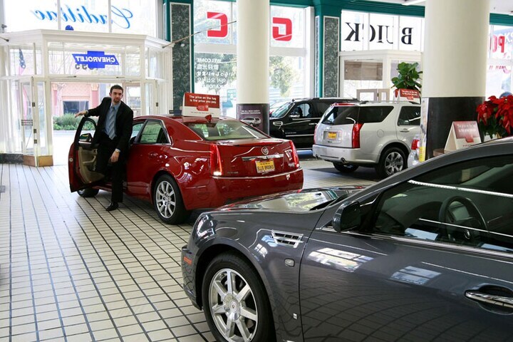 Cadillac-dealer Ellis Brooks in SF | Foto: ANP/AFP
