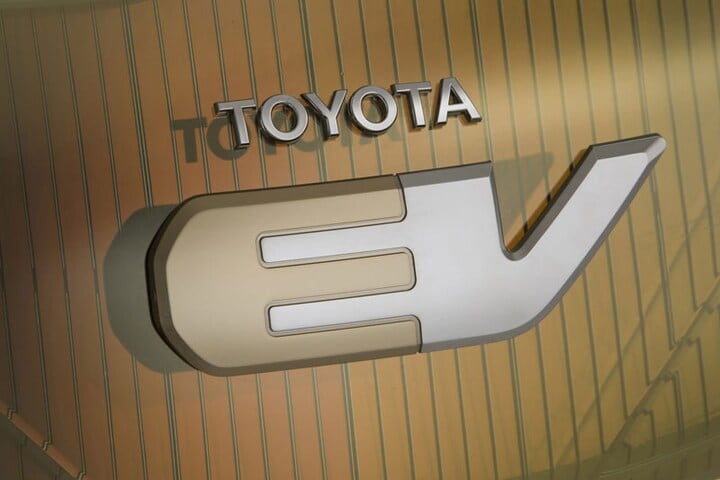 Toyota FT-EV