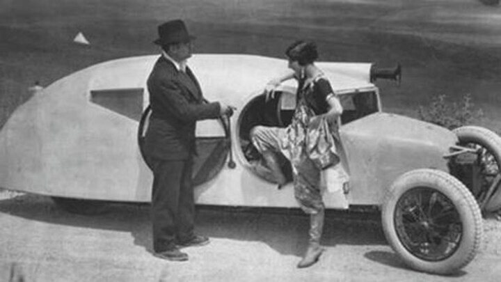 Filmauto uit High Treason (1928) 
