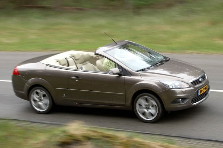 Ford Focus Coupé-Cabriolet 2.0 16V Titanium