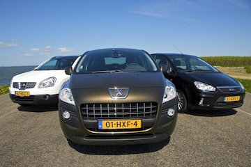 Ford C-Max 2.0 16V >> Nissan Qashqai 2.0 CVT >> Pe