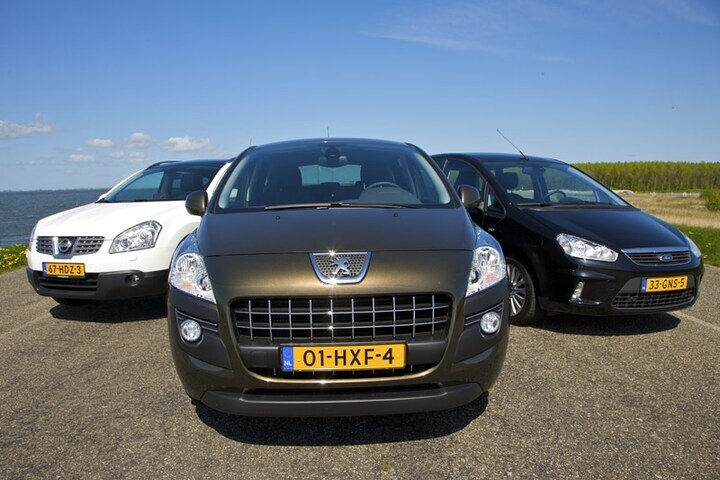 Ford C-Max 2.0 16V >> Nissan Qashqai 2.0 CVT >> Pe