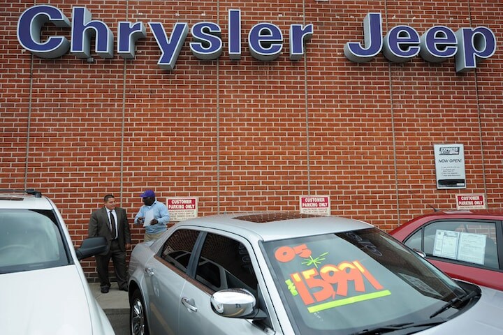 Chrysler-dealer moet poorten sluiten (foto: ANP)