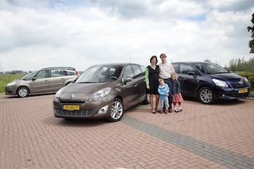 Citroen C4 Grand Picasso-Renault Grand Scénic-Toyo