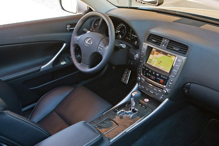 Lexus ISC 250