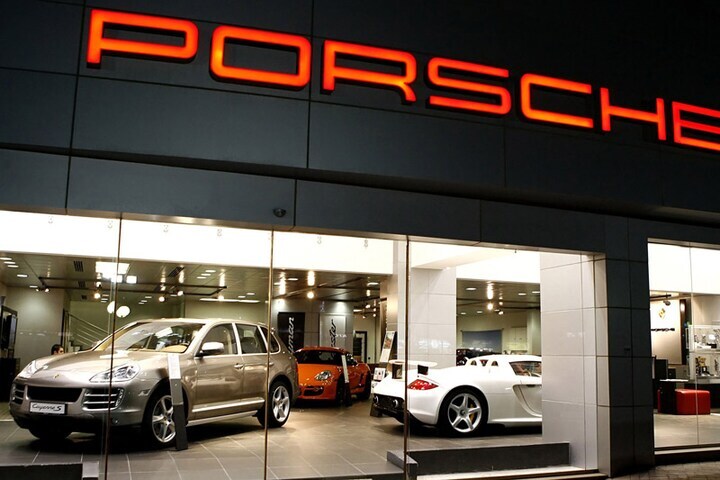 Porsche showroom in Qatar | Foto: ANP/AFP
