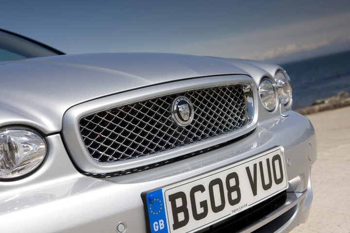 Jaguar X-type 