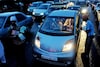 Eerste drieTata's  Nano afgeleverd | Foto: ANP/EPA