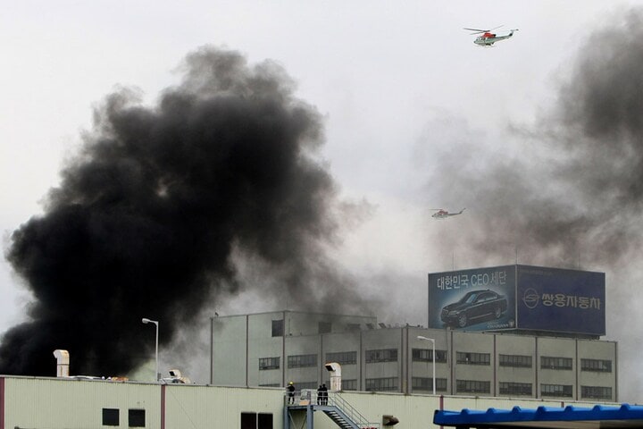 Bestorming SsangYong-fabriek (foto: ANP)