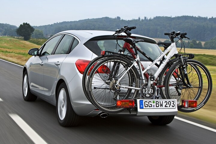 Opel Astra met FlexFix fietsendrager
