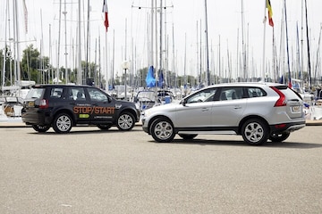 Volvo XC60 Drive-Land Rover Freelander