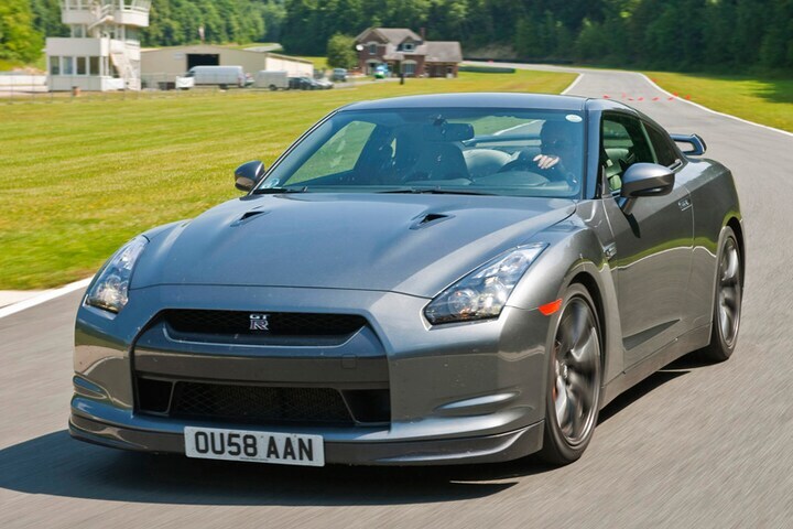 Nissan GT-R