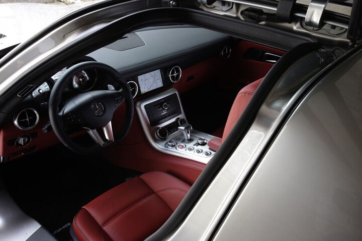 Mercedes-Benz SLS AMG