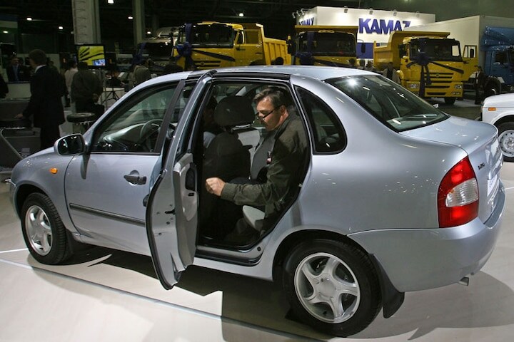 Lada Kalina op de Autoshow van Moskou | ANP/AFP