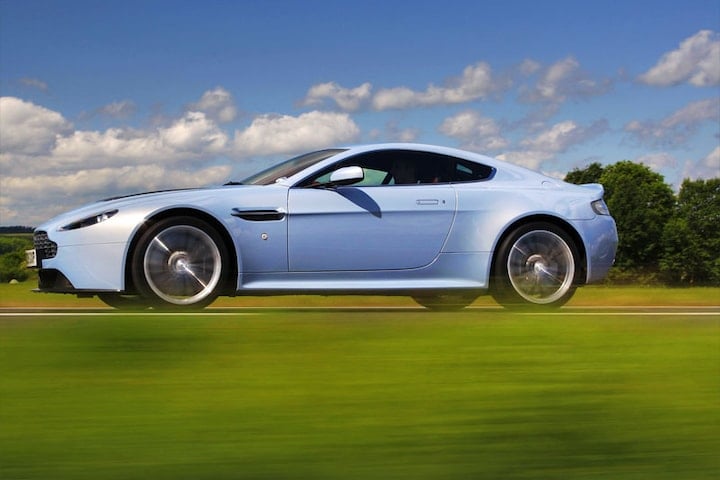 Aston Martin V12 Vantage