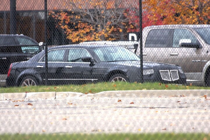 Chrysler 300C mule