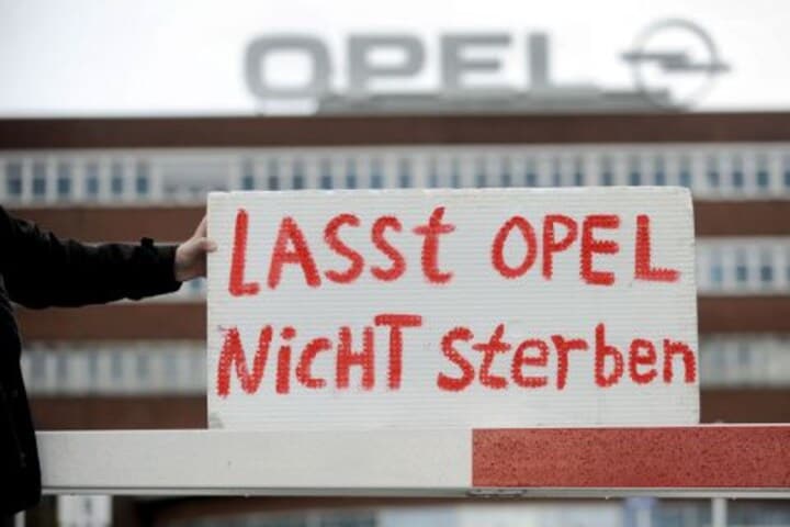 Protesten bij Opel-fabriek in Bochum | Foto: ANP/A