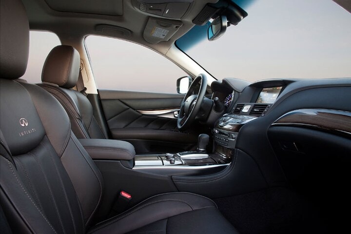 Infiniti M