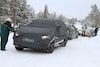 Mercedes S Coupé vast in de sneeuw