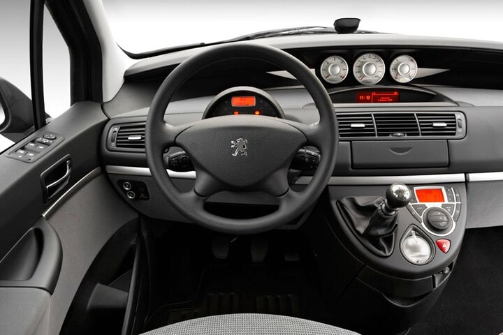 peugeot 807
