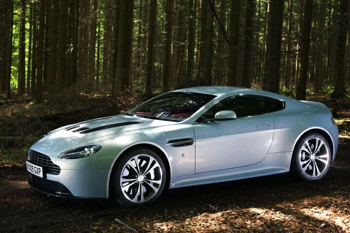 Aston Martin V12 Vantage