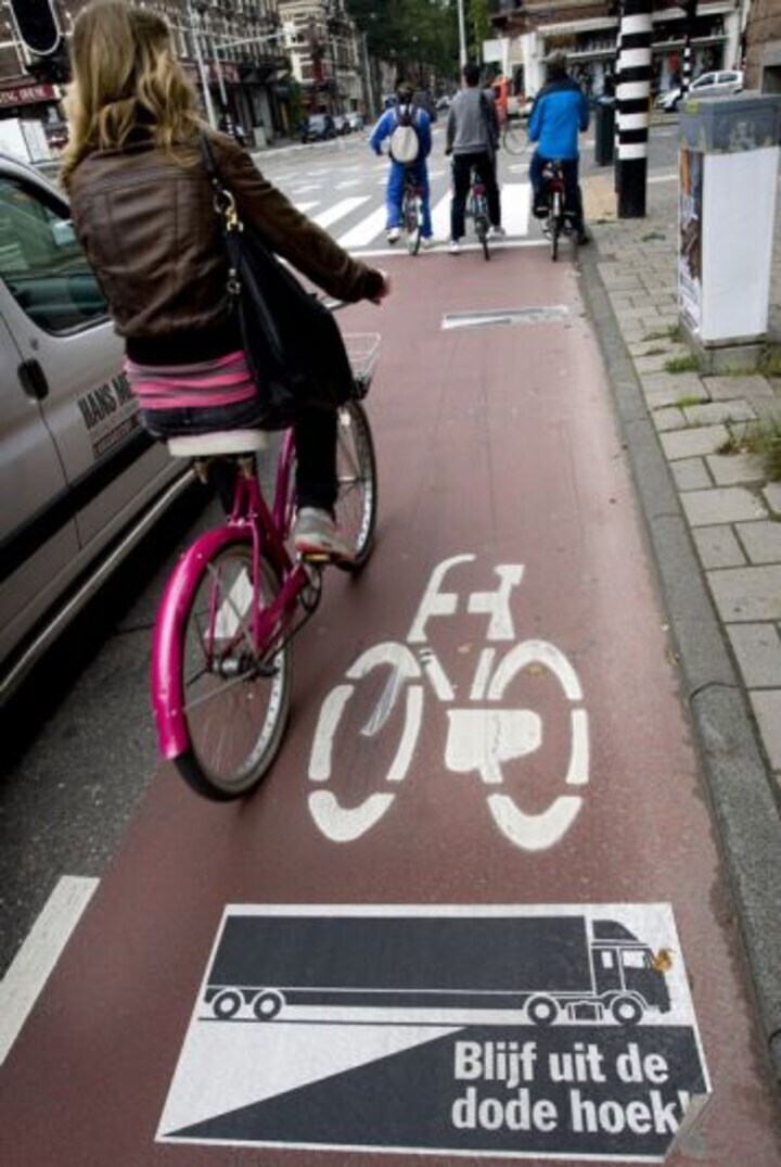 Dode hoek-waarschuwing op het fietspad | Foto: ANP