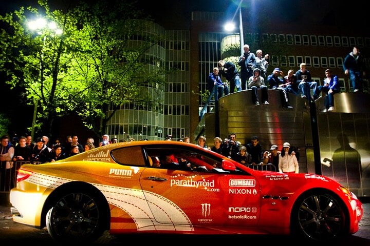 Gumball Maserati Granturismo op Waterlooplein (fot