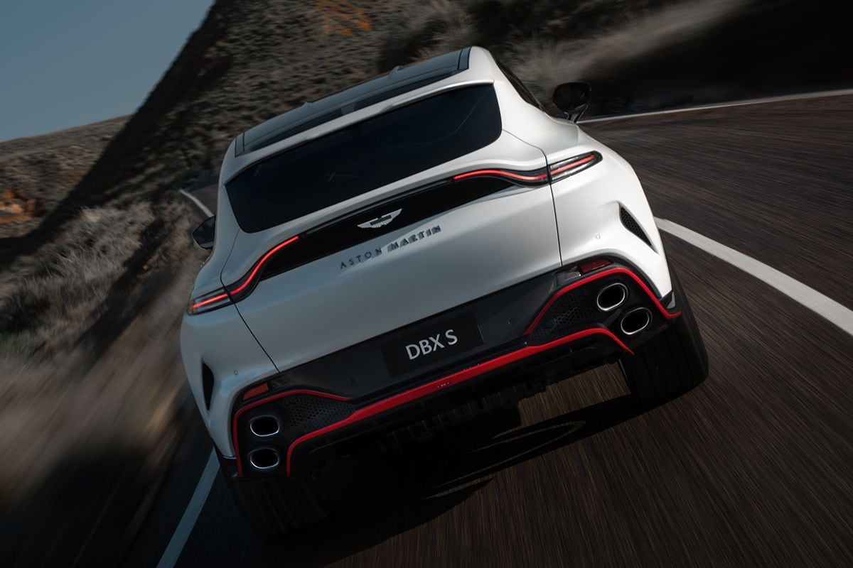 Aston Martin DBX S