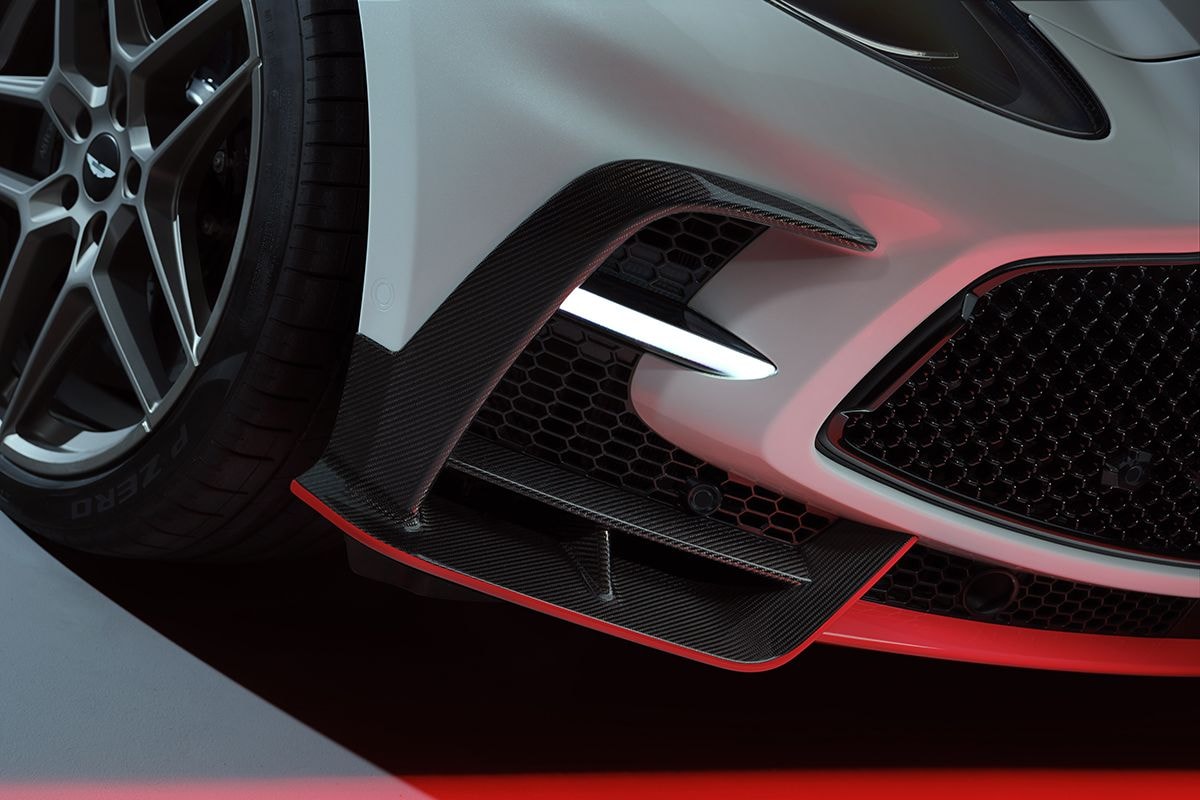 Aston Martin DBX S
