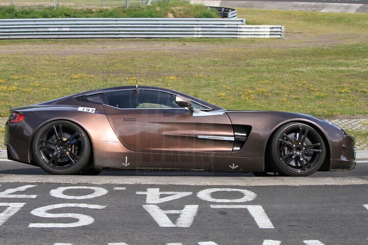 Aston Martin One-77 op de Nordschleife