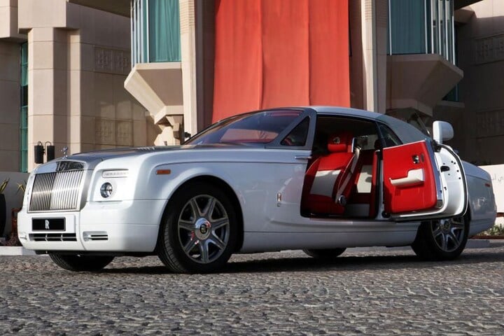 Rolls-Royce Phantom Coupe Shaheen en Baynunah