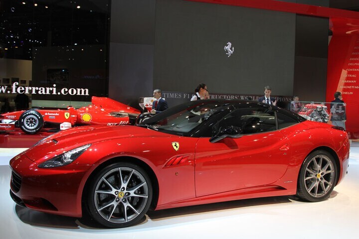 Ferrari California op de Autosalon van Parijs
