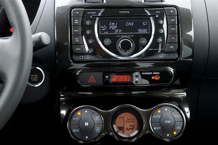 Toyota Urban Cruiser Dynamic Pearl