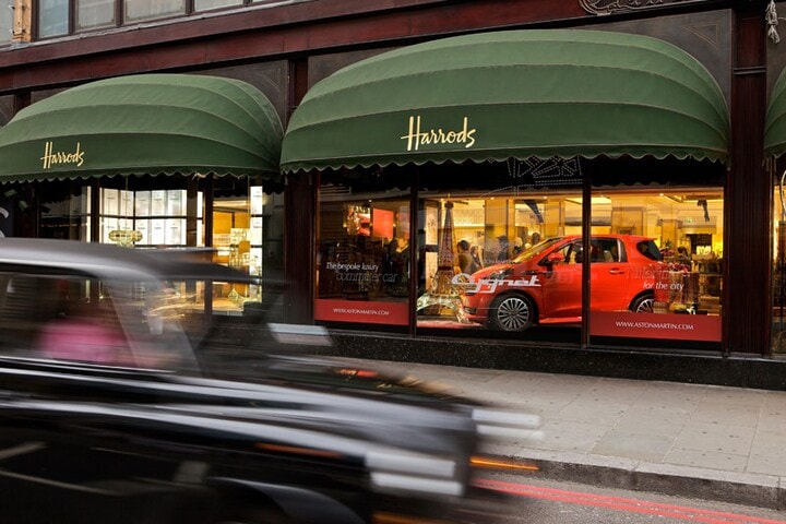 Aston Martin Cygnet bij Harrods