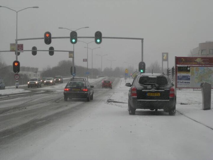 Flitser in de sneeuw