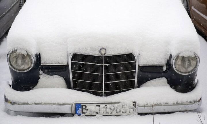 Mercedes in de sneeuw | Foto: ANP/AFP