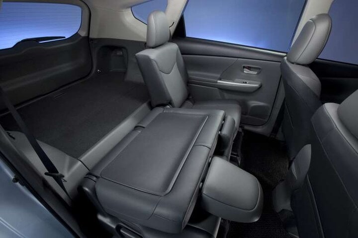 Toyota Prius V