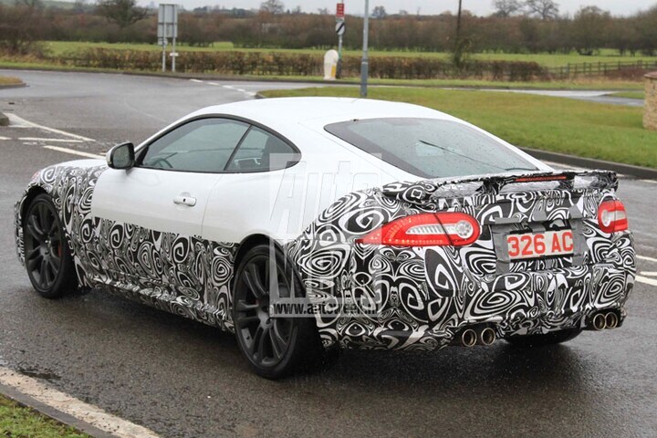 Jaguar XKR 2012