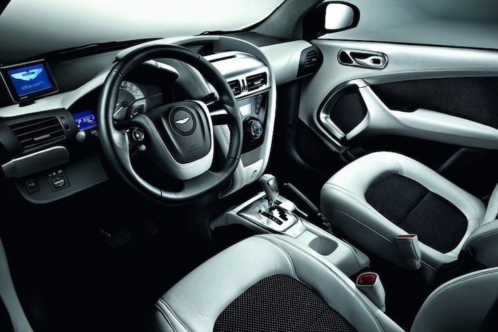 Aston Martin Cygnet Black en White