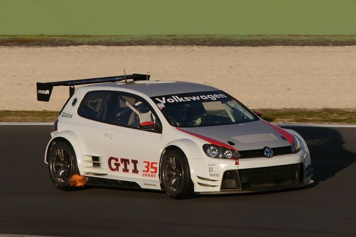 Volkswagen Golf 24