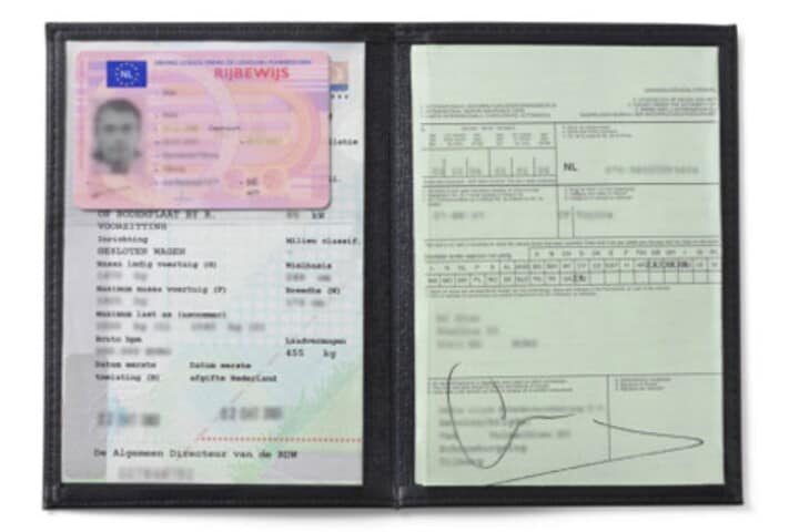 Autopapieren kentekenbewijs