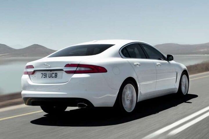 Jaguar XF