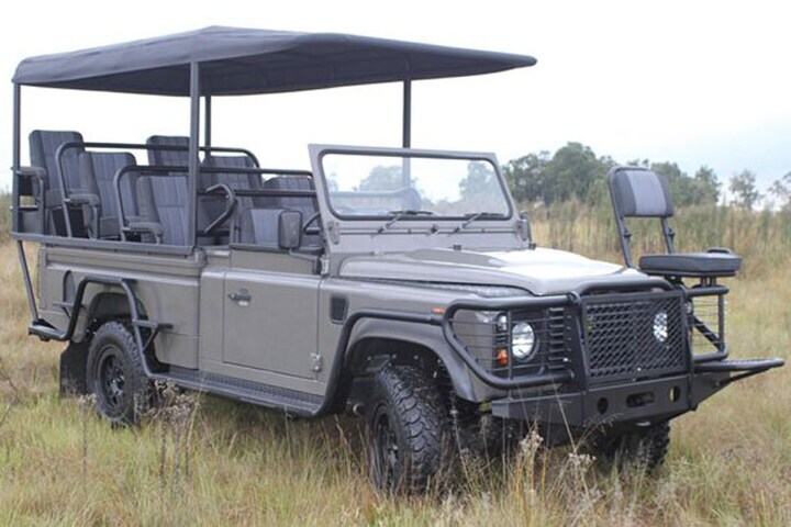 Land Rover Defender EV