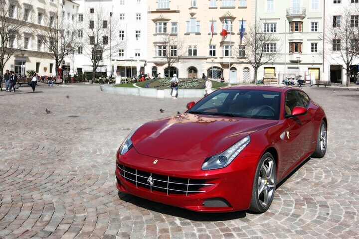 Ferrari FF in de Dolemieten
