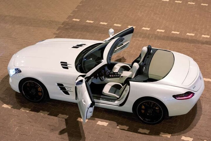 Mercedes SLS AMG Roadster