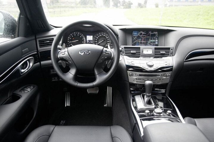 Infiniti M37